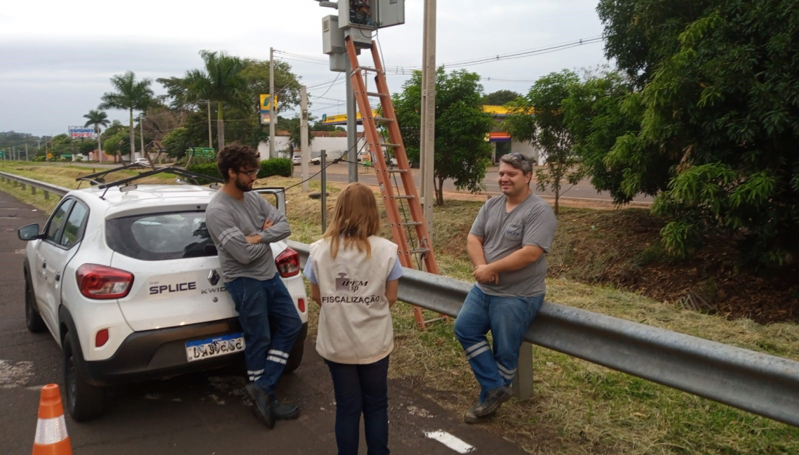 Em Araçatuba, Ipem-SP verifica radar na rodovia SP-300